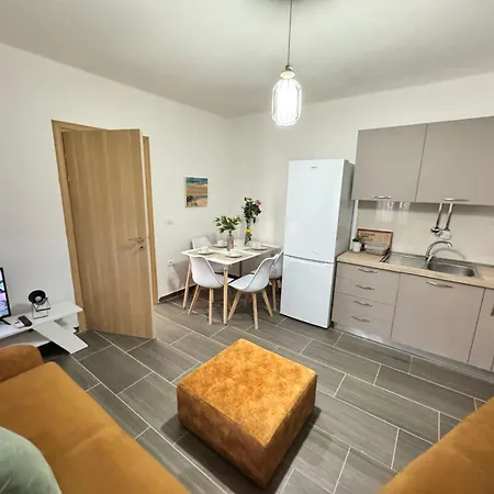 Wiola's Private With Private Parking Villa Vlorë