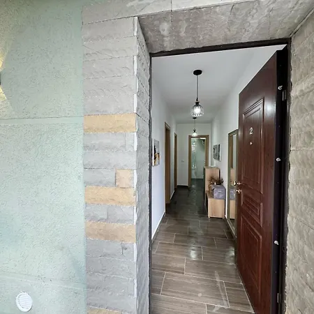 Wiola's Private With Private Parking 빌라